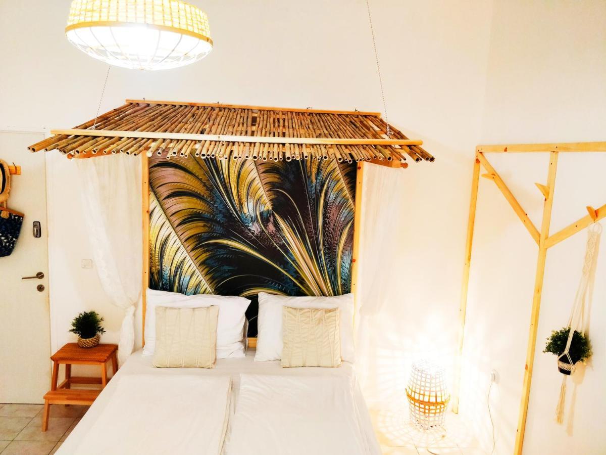 1000Nights Sea-Hut Apartment เทลอาวีฟ ภายนอก รูปภาพ